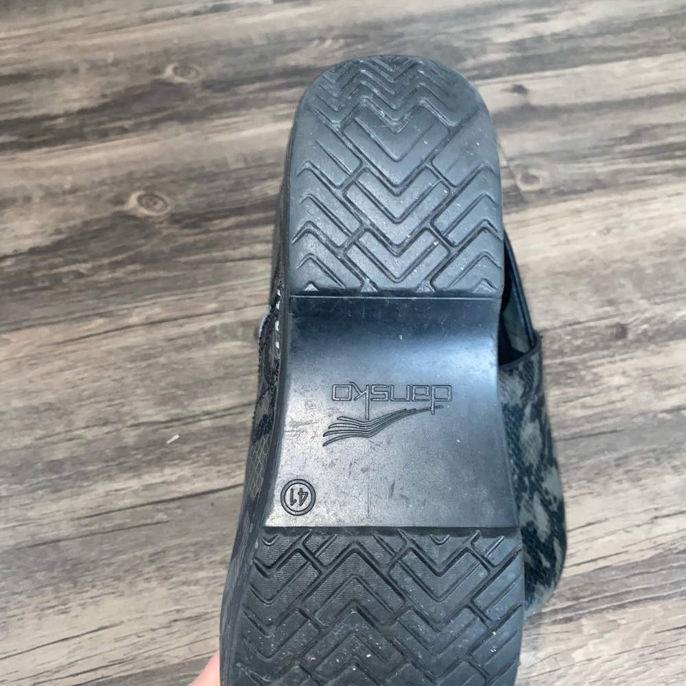 Dansko 41 Black Leather Python Clogs - image 2